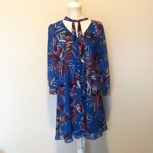 🤩Calvin Klein Floral Shift Dress🤩